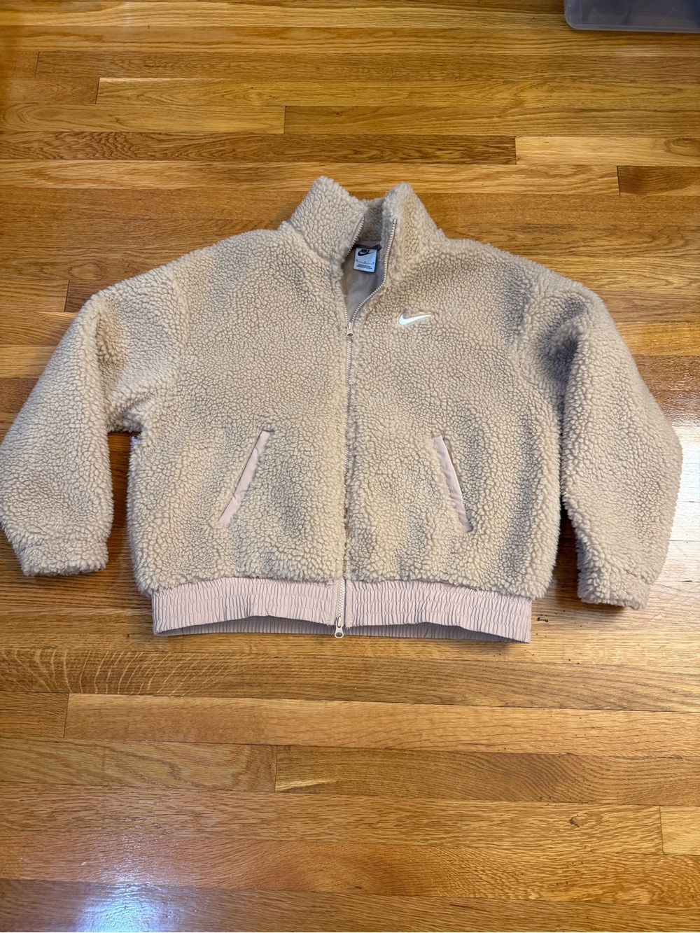 Nike Sportswear Women's Swoosh Plush Jacket in Hemp/White - Size Medium